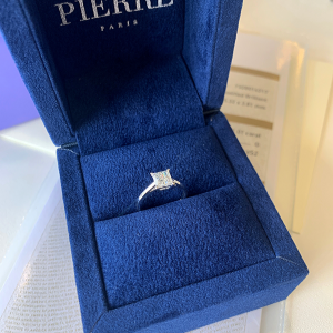 Princess Cut Diamond Ring in 18K White Gold - Photo 4