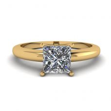 Princess Cut Simple Solittaire Ring in Yellow Gold